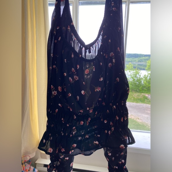 Iris off shoulder rouched black floral long sleeve slightly cropped blouse - Picture 5 of 6